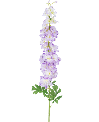 De Kunstbloem Delphinium 105 cm paars heeft een enkele lange steel van lichtpaarse kunstbloemen met groene bladeren, afgebeeld tegen een effen witte achtergrond.