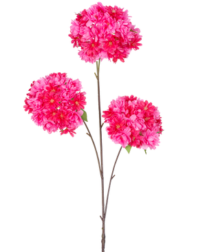 De Kunsttak Kersenbloesem 85 cm roze heeft een enkele steel met drie trossen felroze kunstmatige kersenbloesems en groene bladeren op slanke bruine takken, geïsoleerd op een witte achtergrond.