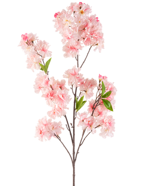 De Kunstbloem Kersenbloesem 119 cm roze heeft meerdere trossen lichtroze kersenbloesem bloemen en groene bladeren op een tak, tegen een witte achtergrond.