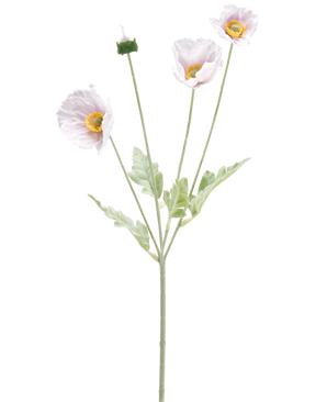 De Kunstbloem Klaproos Real Touch paars 60 cm heeft een enkele steel met drie lichtpaarse klaproos bloemen, een gesloten knop, gele hartjes, delicate bloemblaadjes en lichtgroene bladeren op een witte achtergrond.