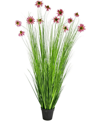 De Kunst Grasplant Chrysant 180 cm brandvertragend is een kunstplant in pot met hoge, dunne groene grasachtige bladeren en roze chrysantbloesems op lange stelen, afgebeeld tegen een witte achtergrond.
