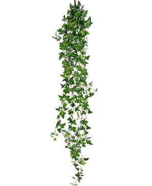 De Kunst hangplant Klimop Boston 180 cm groen heeft een lange kunstklimop met dichte groene bladeren aan dunne stengels, verticaal hangend tegen een witte achtergrond.