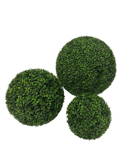 The Artificial Plant Boxwood Roman Style UV D30cm is an artificial topiary bulb with dense, small green leaves for a lifelike appearance, depicted on a white background.