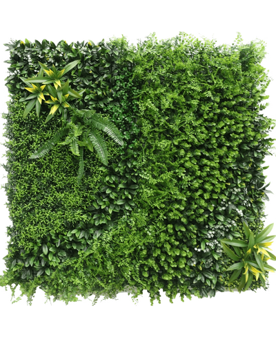 De Kunsthaag Crush 100x100 cm UV is een weelderig groene verticale tuin met dichte, bladerrijke planten en varens in verschillende texturen en groene tinten, gerangschikt in een vierkant patroon tegen een witte achtergrond.