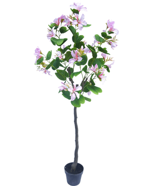 De Kunstplant Judas 150 cm is een kunstplant in pot met groene bladeren en talrijke lichtroze bloemen tegen een effen witte achtergrond.