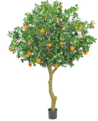 De Kunstboom Sinaasappel 275 cm heeft een slanke stam, dichte groene bladeren en levendige oranje vruchten, waardoor een realistische en decoratieve oranje boom in pot ontstaat tegen een effen witte achtergrond.