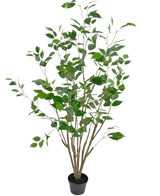 De Kunstplant Ficus 120 cm is een hoge kunstplant in pot met meerdere slanke bruine stengels en weelderige groene bladeren, in een compacte zwarte pot tegen een effen witte achtergrond.