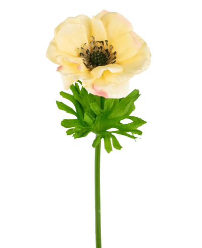 De Kunstanemoon Real Touch geel 52cm is een levensechte kunstanemoon met een lichtgele bloem, donker hart, lichtgroene diep gelobde bladeren en een lange groene steel, perfect voor decoratie en op een witte achtergrond.