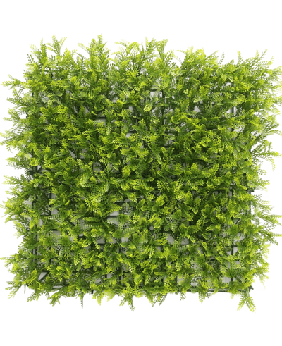 De Kunsthaag Groensteel 50x50 cm UV is een vierkant paneel van dicht, kunstmatig groen met kleine getextureerde bladeren dicht op elkaar voor een weelderige uitstraling, perfect voor een levendige inrichting tegen elke achtergrond.