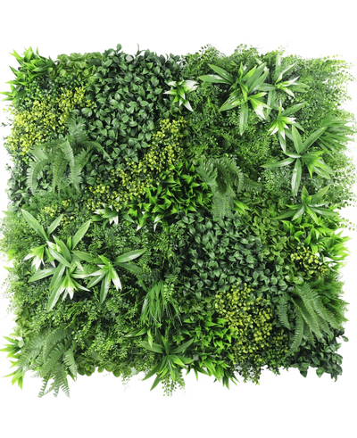 De Kunsthaag Freshness 100x100 cm UV is een vierkant paneel dat dicht bedekt is met verschillende groene bladeren, met verschillende bladvormen en texturen om een weelderige, levendige verticale tuin tegen een witte achtergrond te creëren.