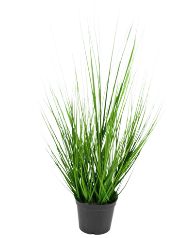 De Kunst Grasplant Ui 48 cm brandvertragend is een kleine zwarte plastic pot met lange, dunne, levendige groene grasachtige bladeren tegen een effen witte achtergrond.