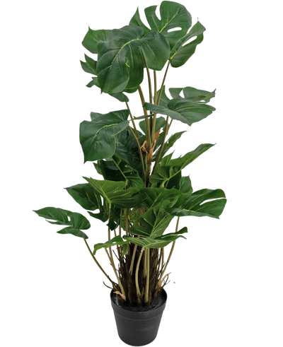 De Kunstplant Monstera 90 cm is een kunstplant met grote, glanzend groene bladeren met natuurlijke splitten, rechtop in een zwarte pot tegen een effen witte achtergrond.