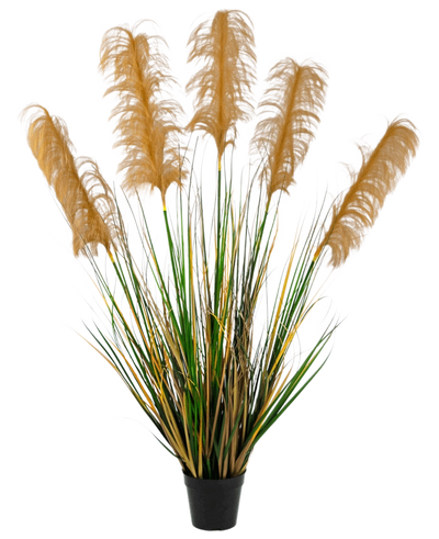 De Kunst Pampasgras 120 cm brandvertragend heeft hoge groene en gele grasachtige bladeren met pluizige bruine pluimen. Deze elegante, brandvertragende kunstplant voegt verfijning toe aan elke collectie nepplanten tegen een witte achtergrond.