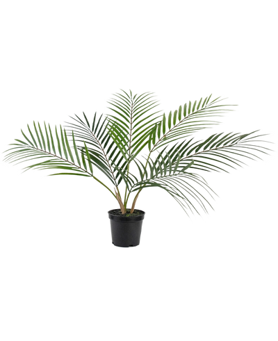 De Kunstpalm Chamaedorea 48 cm heeft lange, slanke groene bladeren die zich naar buiten spreiden en wordt geleverd in een eenvoudige zwarte plastic pot tegen een effen witte achtergrond.